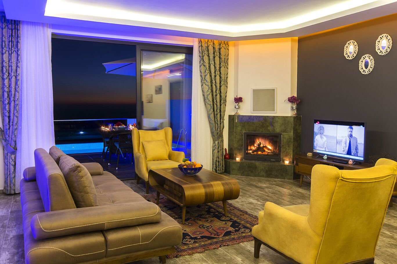 Luxury Honeymoon Villa, Secluded Infinity Pool & Heated Indoor Pool