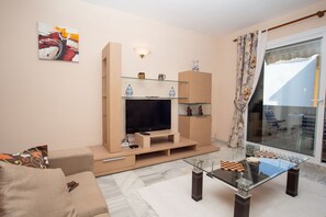 TV, DVD-spiller og bøker