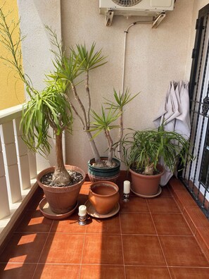 Property grounds - 'Casa Limones' Immaculate Apartment With South Facing Balcony with Shared Pool (Orihuela Costa, Alicante)