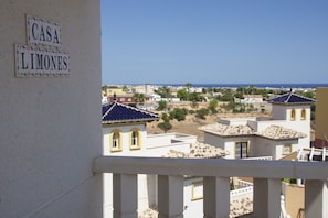 Property grounds - 'Casa Limones' Immaculate Apartment With South Facing Balcony with Shared Pool (Orihuela Costa, Alicante)
