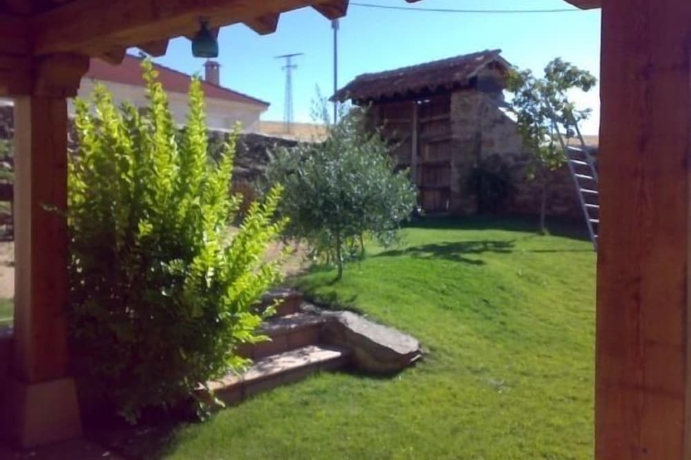 INTEGRO RENTAL 30 PAX BBQ and SWIMMING POOL Last weekend August with discount