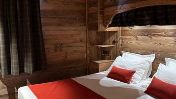 3 sovrum, vÀrdeförvaringsskÄp pÄ rummet och strykjÀrn/strykbrÀda