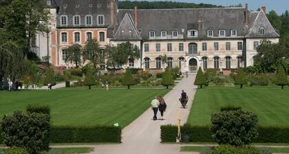 2 ensuite bedrooms, a spacious, well appointed Gîte overlooking the River Authie