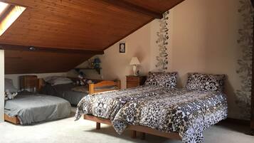 4 chambres, fer et planche Ă repasser, Wi-Fi, draps fournis