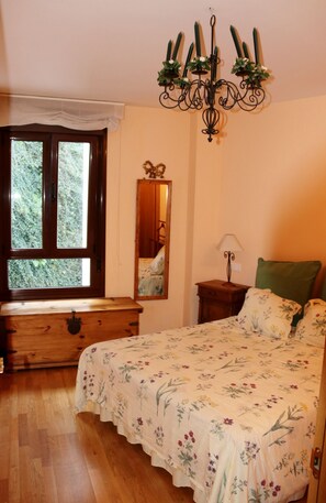 2 habitaciones, tabla de planchar con plancha y wifi gratis