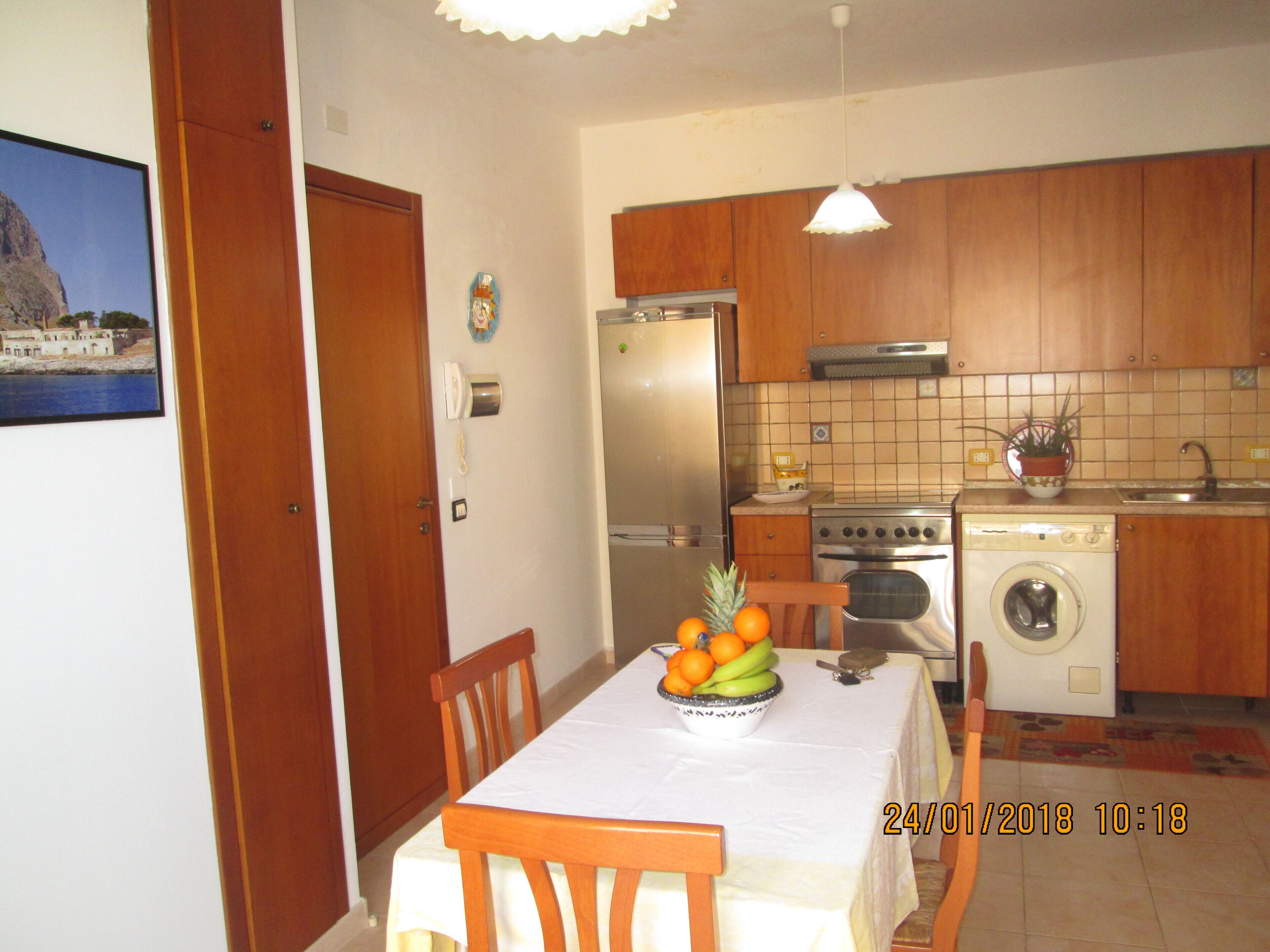 CASA NIK-90 mt FROM THE SEA-4 BEDS --- PARKING AVAILABLE H 24 to 250 mt--