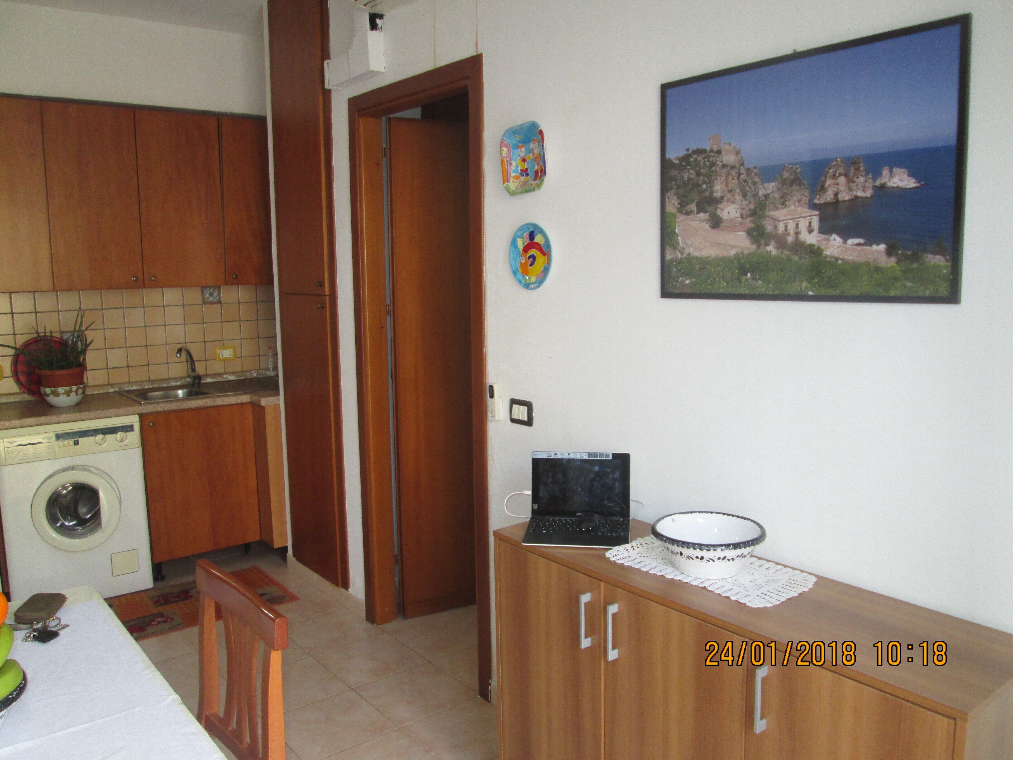 CASA NIK-90 mt FROM THE SEA-4 BEDS --- PARKING AVAILABLE H 24 to 250 mt--