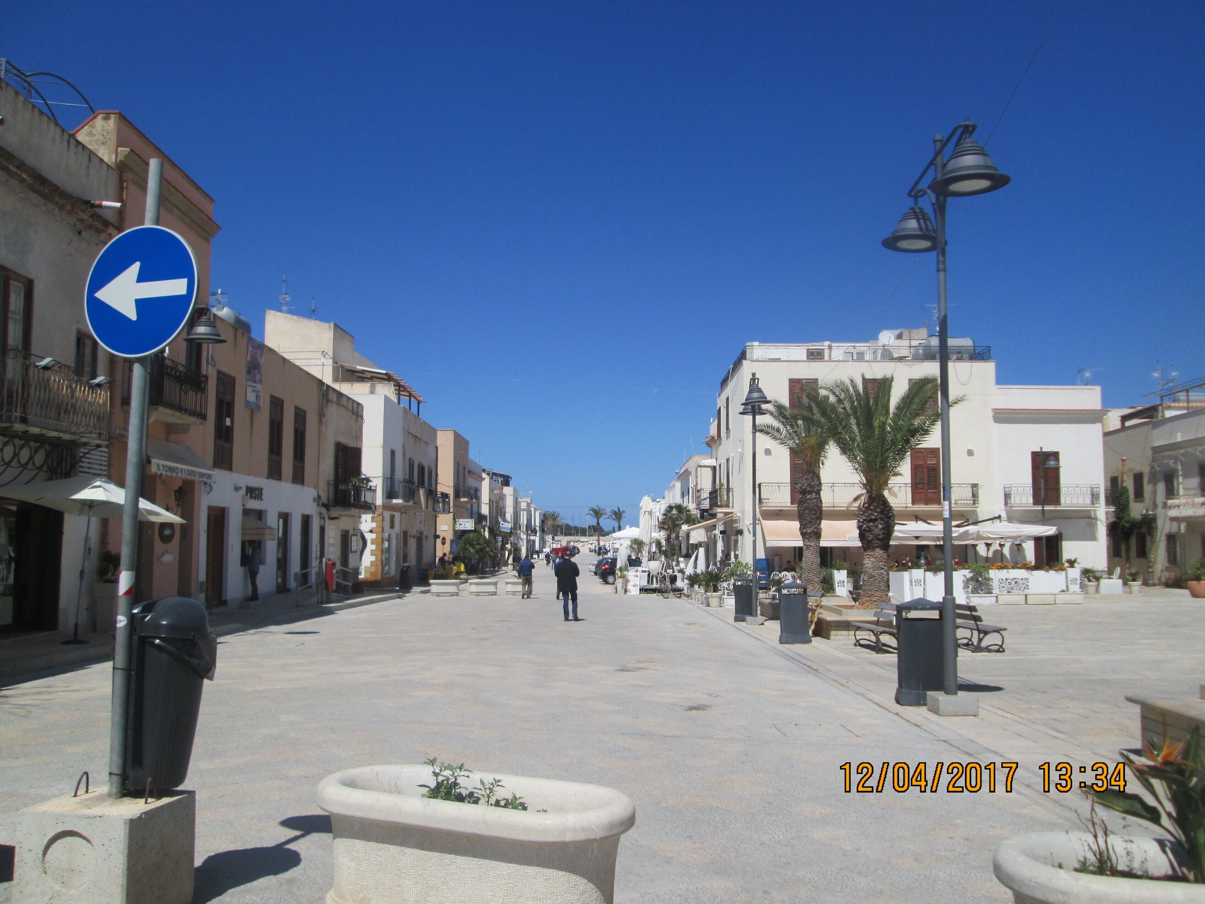 CASA NIK-90 mt FROM THE SEA-4 BEDS --- PARKING AVAILABLE H 24 to 250 mt--