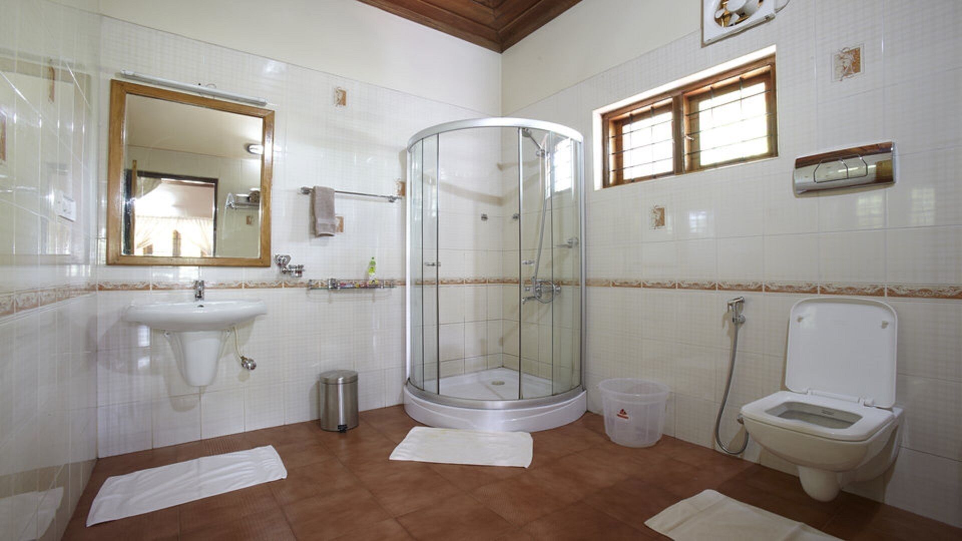 Stay with Local Family in a Plantation