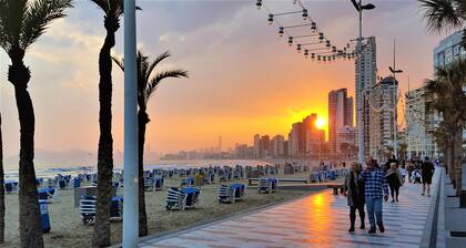Spectacular 5 Stars front the beach Unforgettable sunsets listening to the waves