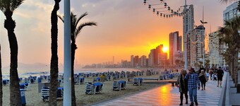 Spectacular 5 Stars front the beach Unforgettable sunsets listening to the waves