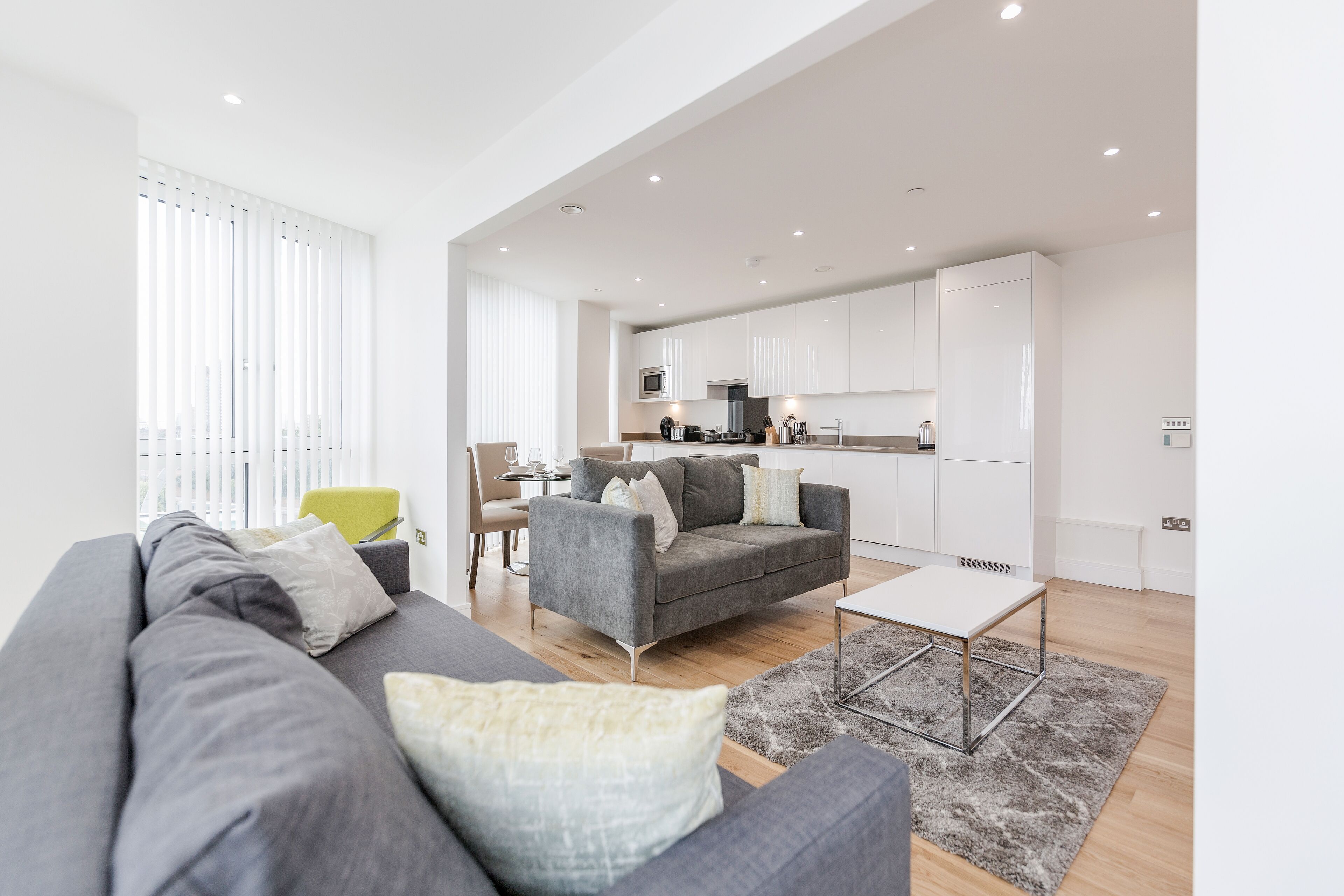 LUXURY STRATFORD APARTMENT