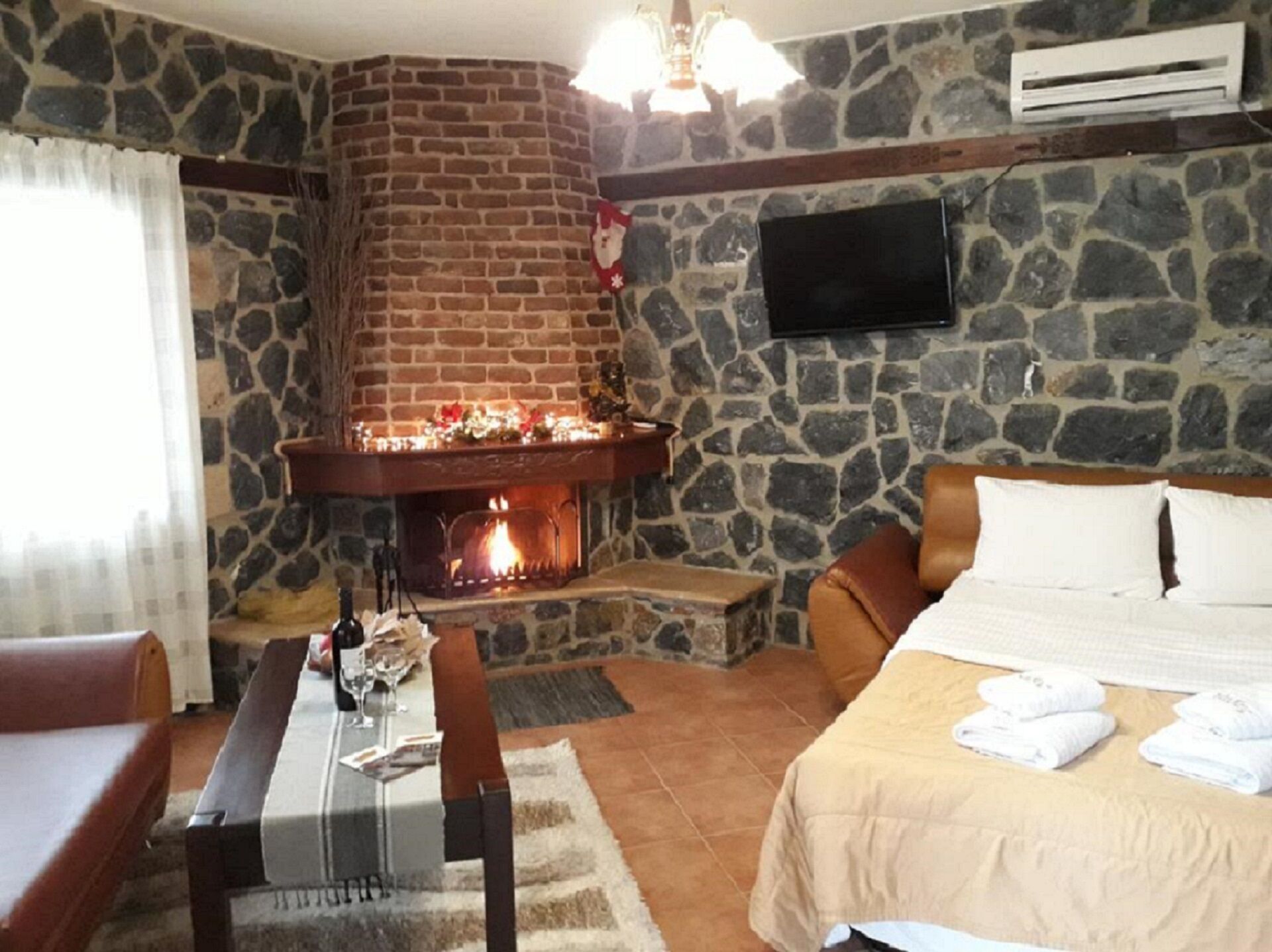 Welcome to Guesthouse Yades, Quad Studio!