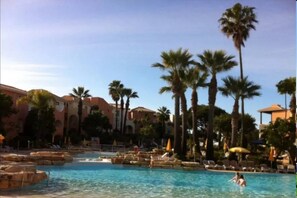 Innenpool, beheizter Pool