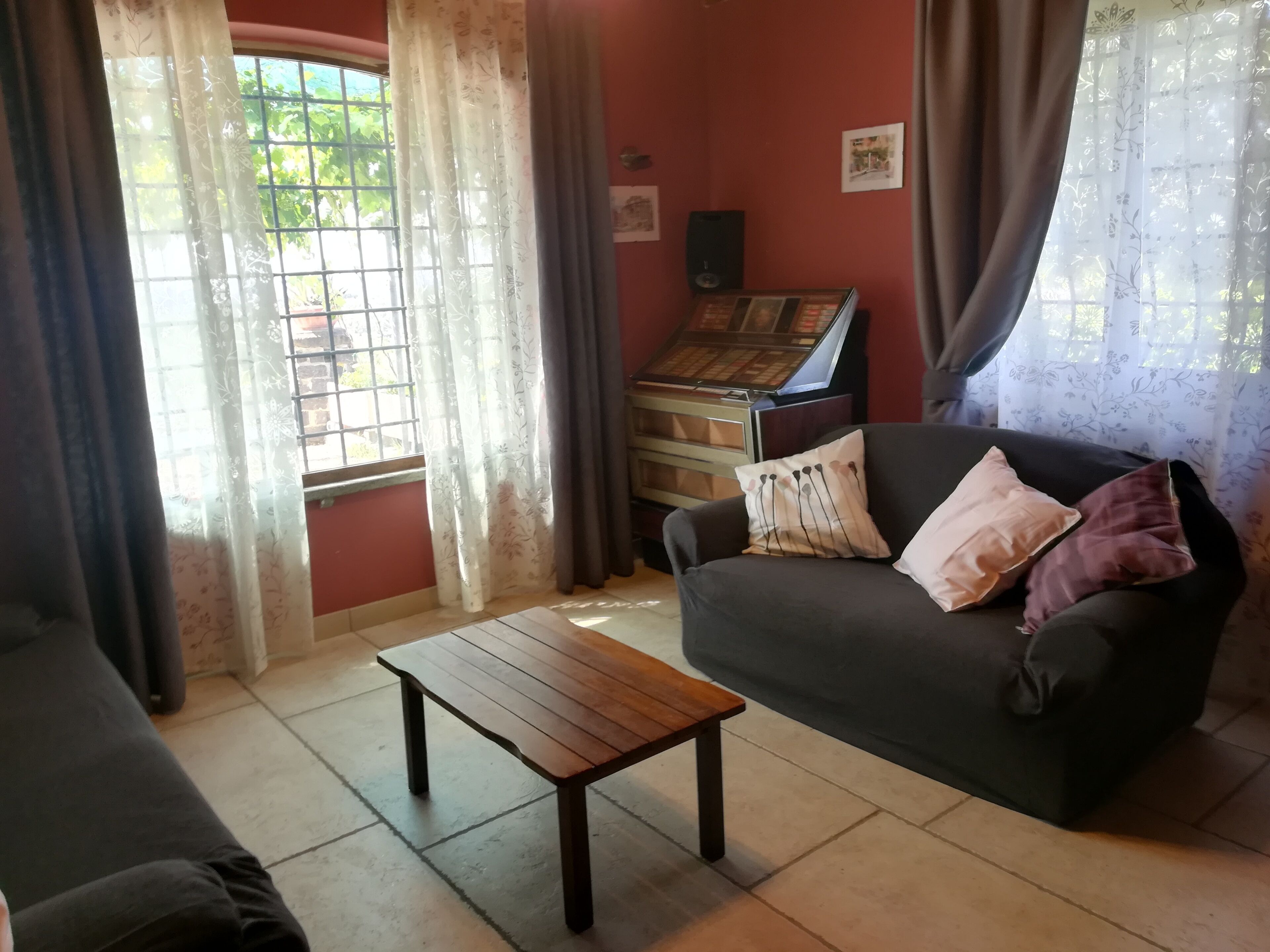 Panoramic and comfortable rustic house, near ESA and Tor Vergata station