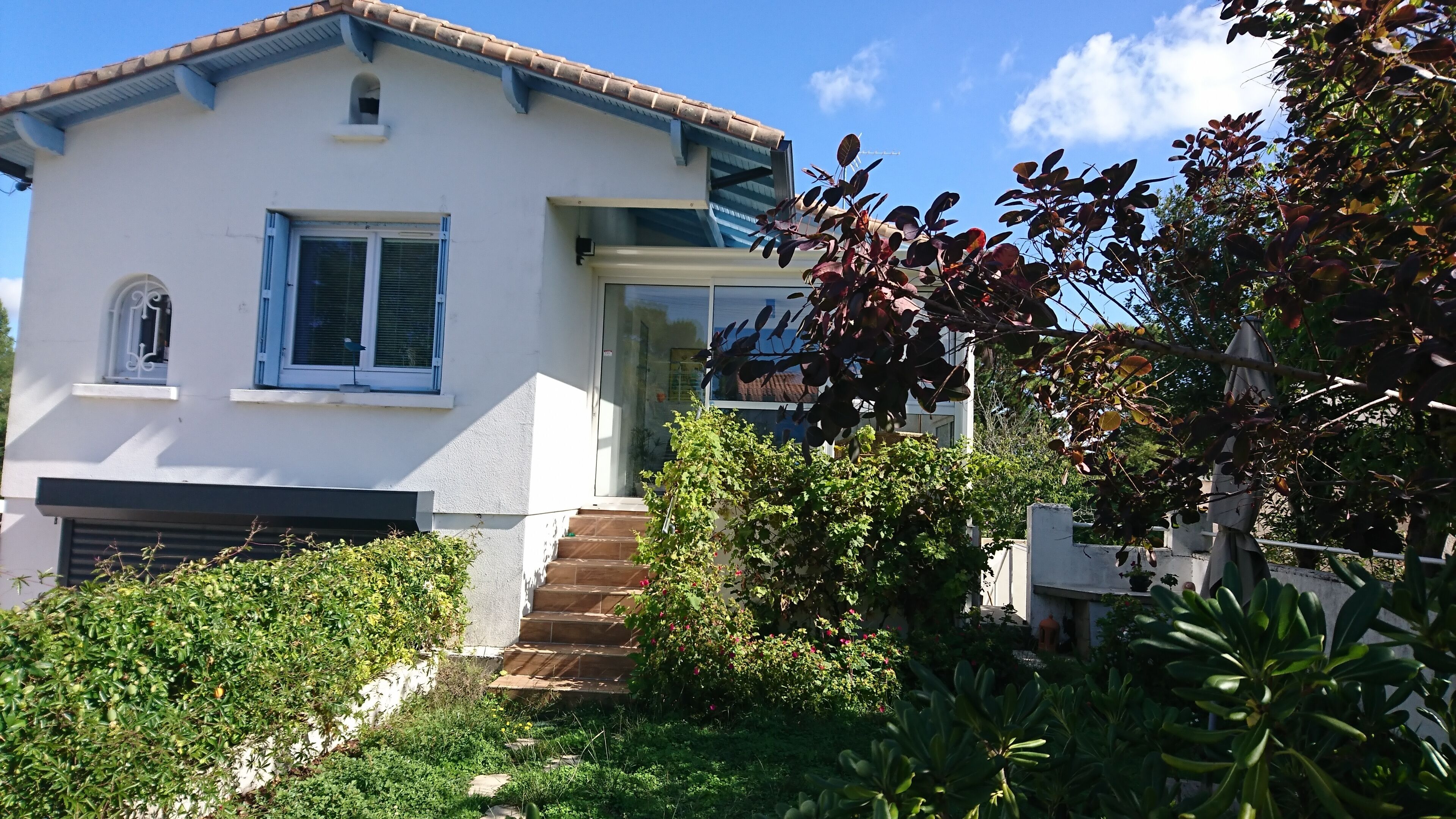 House with large garden 600 meters from Platin Beach, quiet area