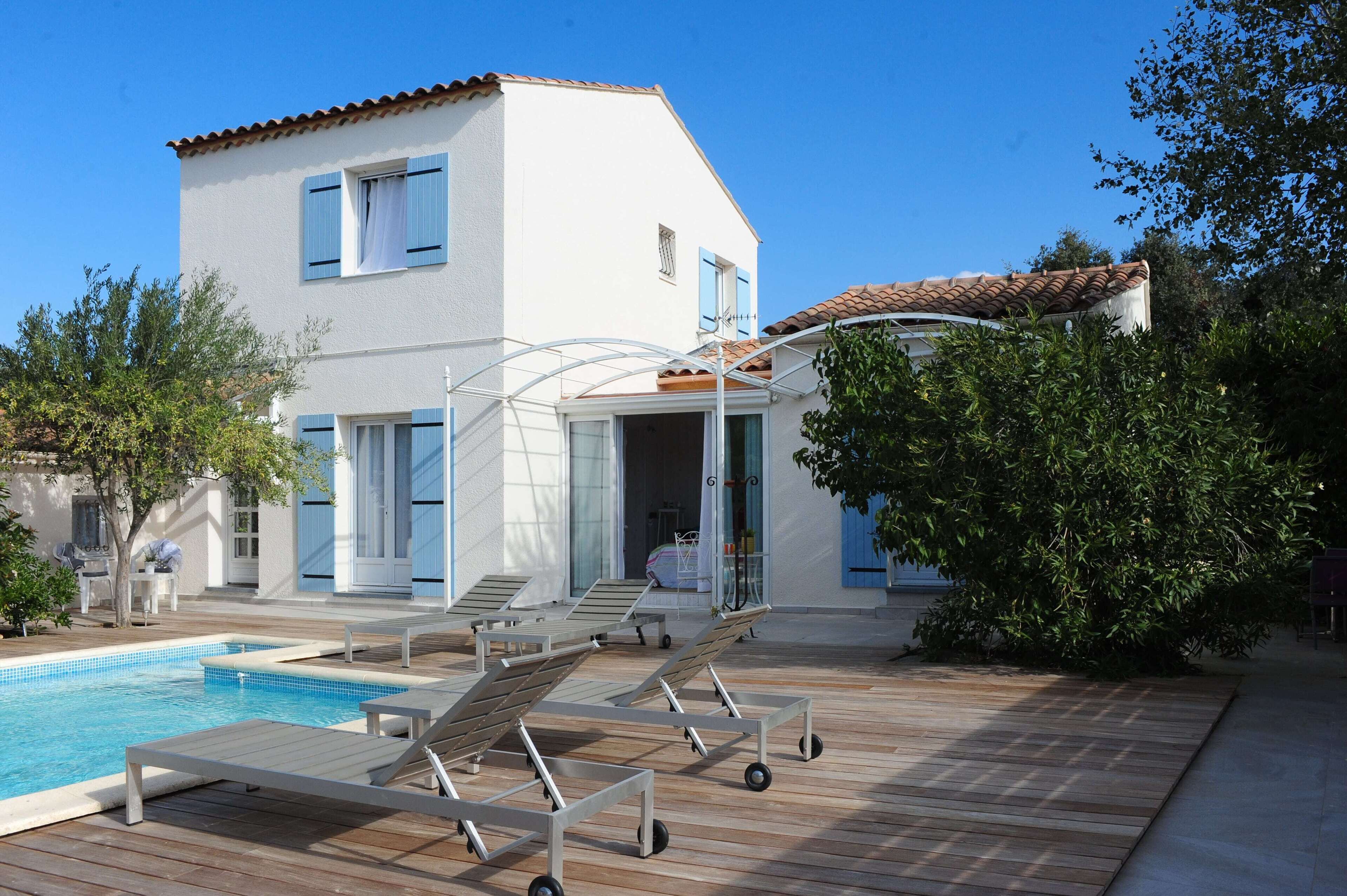 Charming Villa in Pont du Gard - Swimming pool in the salt - Outdoor kitchen