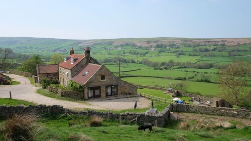 Dorm cottage for walkers/cyclists in North York Moors close to Whitby & coast