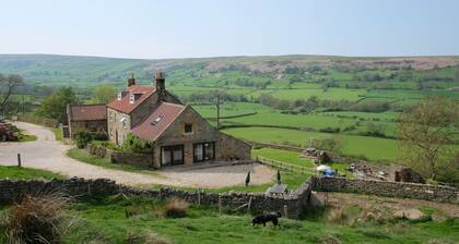 Dorm cottage for walkers/cyclists in North York Moors close to Whitby & coast