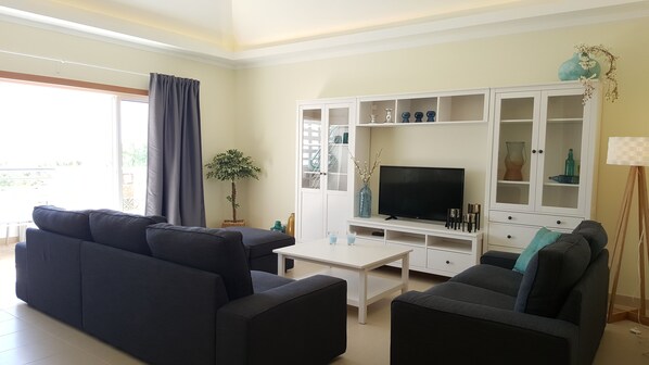 TV, ping pong
