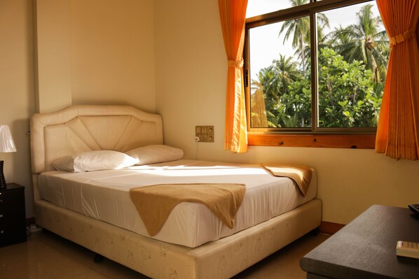 10 Schlafzimmer, schallisolierte Zimmer, Bügeleisen/Bügelbrett