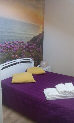 2 bedrooms, WiFi, bed sheets - St. Philip's House A (2900-298)