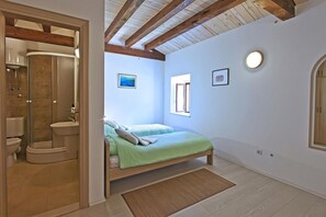1 bedroom, WiFi, bed sheets - Room no 6 at Zamagna sea front castle (Zaton)
