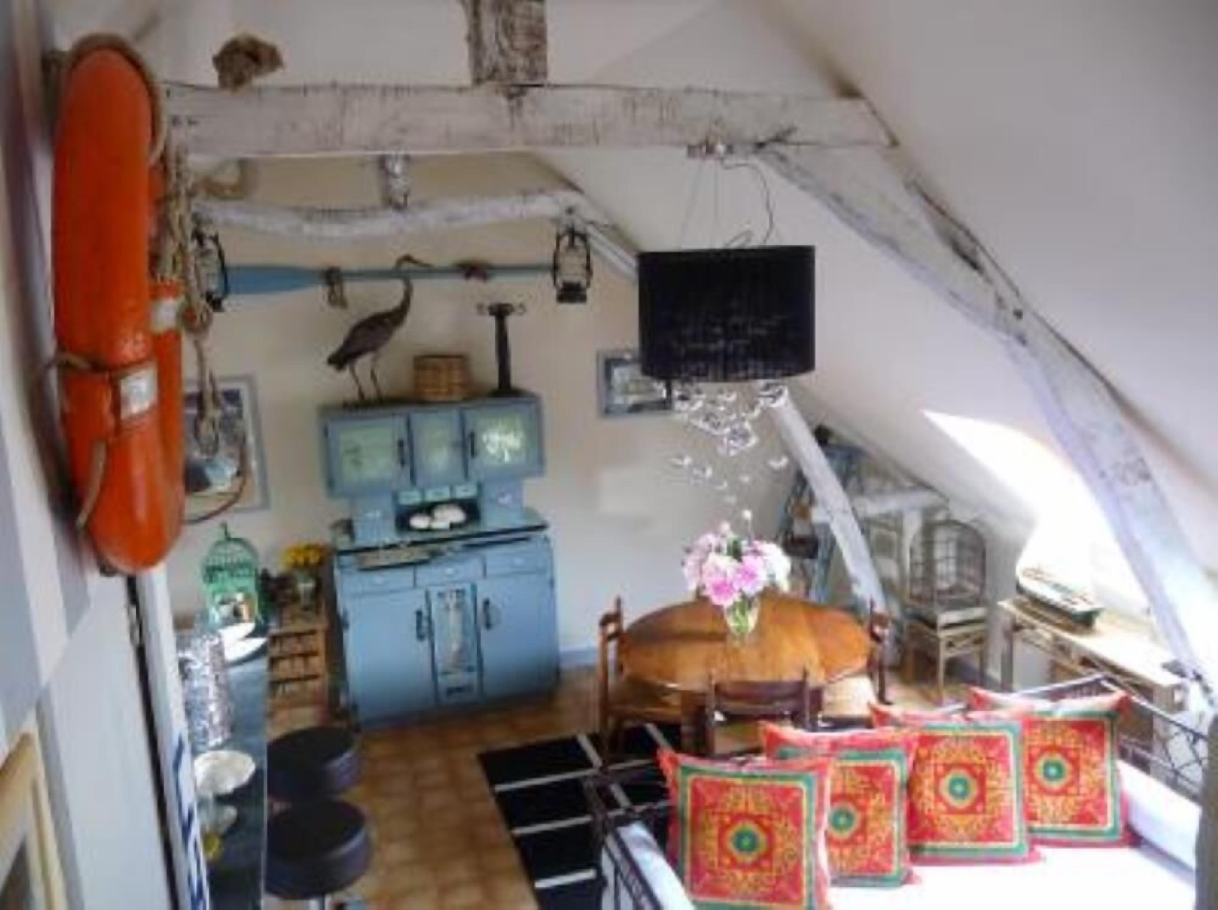 Apartment/ flat - Chouze/loire