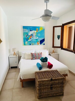 3 habitaciones, tabla de planchar con plancha, cuna de viaje y wifi 