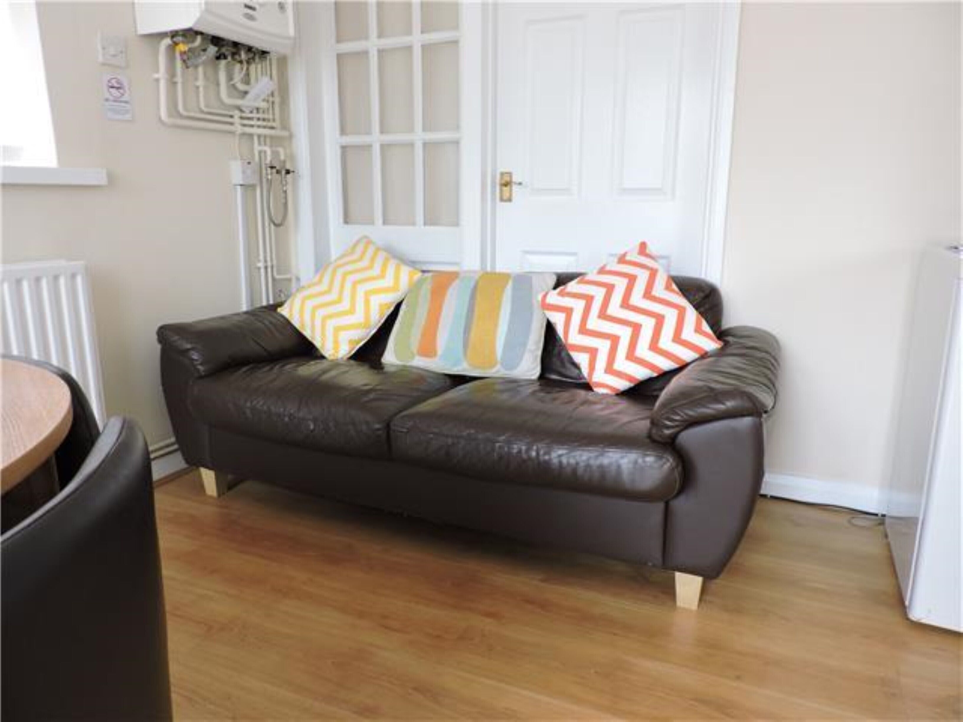 Hartshill – Private Double Bedroom with shared facilities