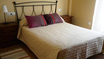 2 Schlafzimmer, Bügeleisen/Bügelbrett, kostenloses WLAN, Bettwäsche