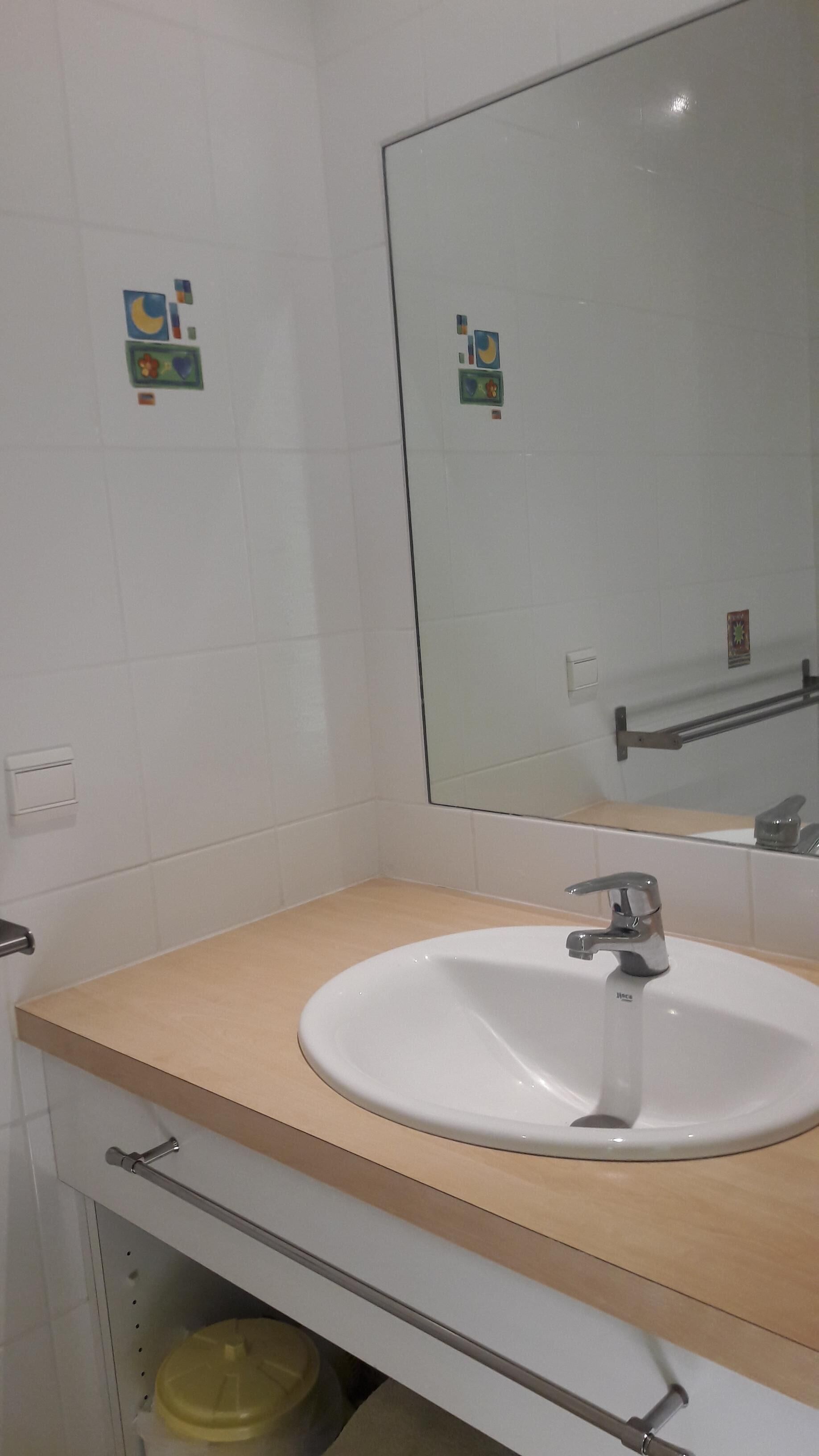 Independent quiet room