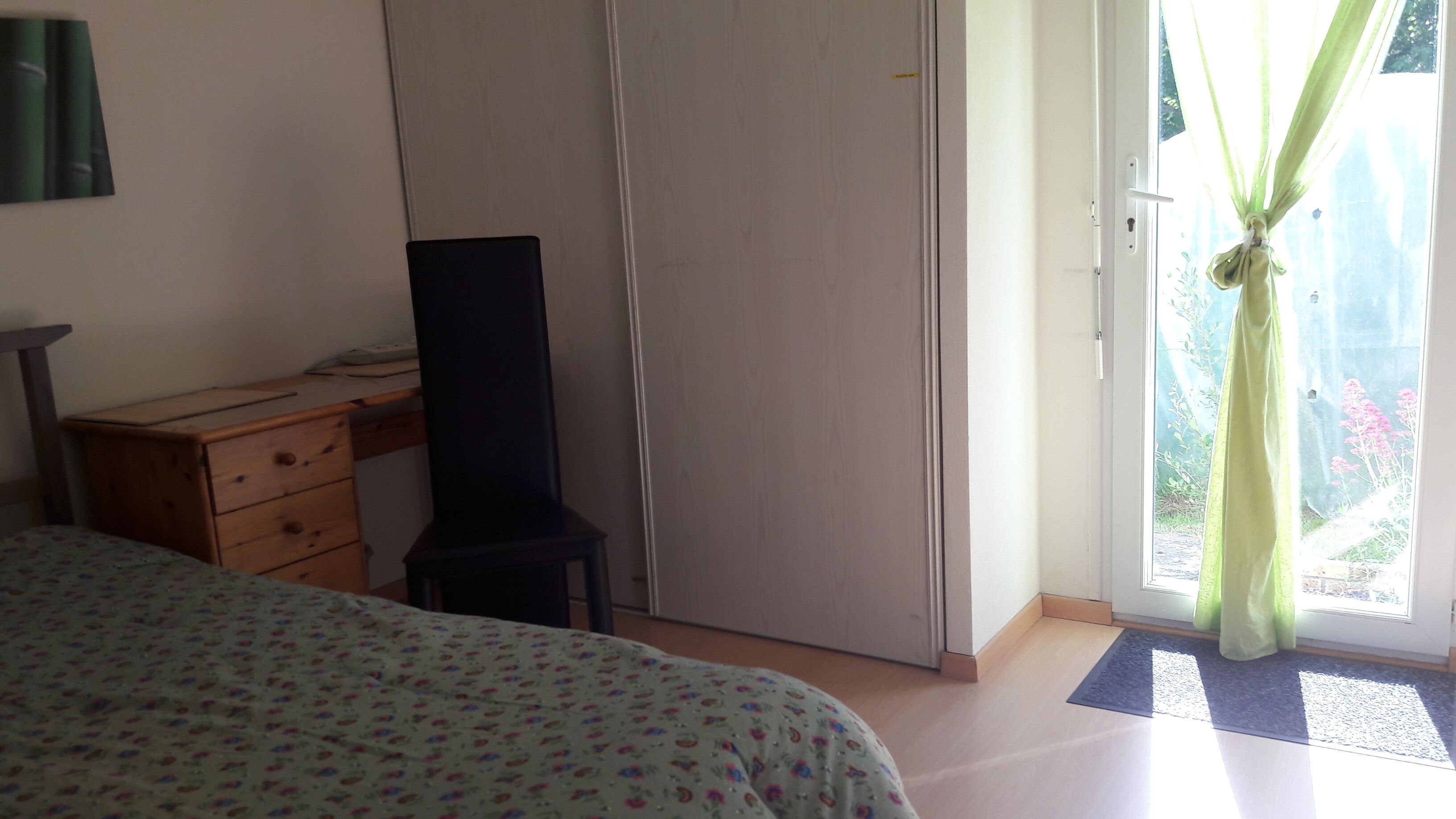 Independent quiet room