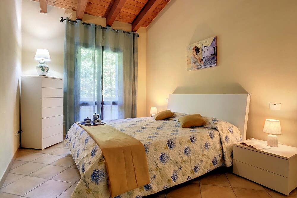 My House is the Sea! The attic of the marina a few steps from the sea and the center