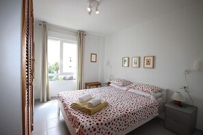 3 slaapkamers, een kluis op de kamer, een strijkplank/strijkijzer