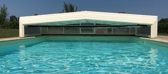 Exclusive use of Pool  - 2 Bedrooms - en suite - sleeps up to 5