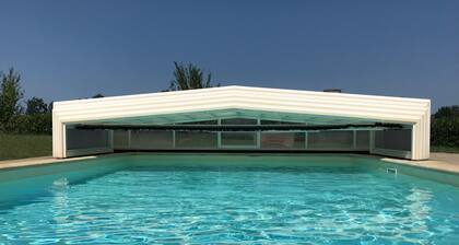 Beheizter Pool und Whirlpool