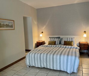 2 Schlafzimmer, Bügeleisen/Bügelbrett, WLAN, Bettwäsche