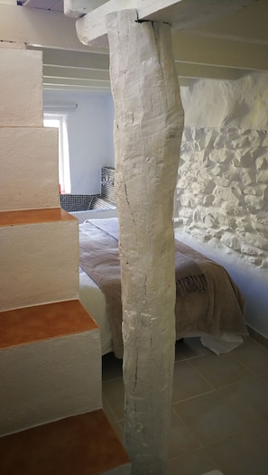 1 chambre, fer et planche à repasser, Wi-Fi gratuit, draps fournis
