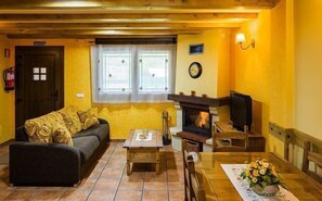 TV, DVD player - Rural apartment L'Abiseu for 2 people (Villablino)