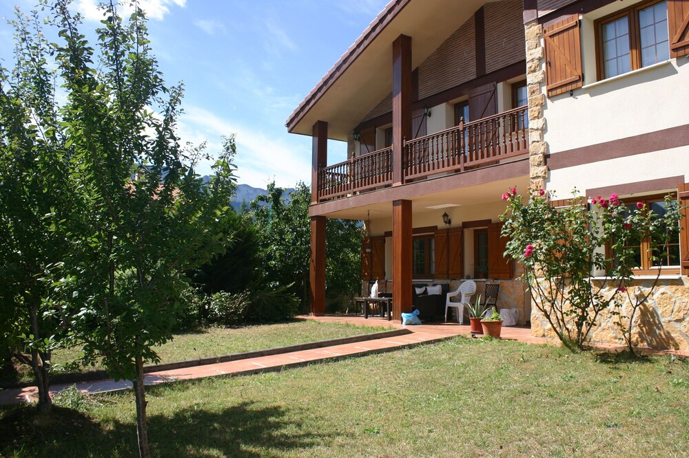 Nature in a privileged setting just 35 minutes from Bilbao.