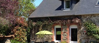 Set in the gorgeous region of southern Morbihan three drive minutes to Josselin