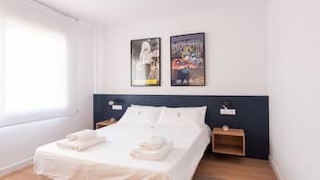 3 bedrooms, soundproofing, iron/ironing board