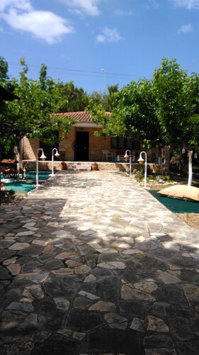 ATHINA'S HOUSE IDEAL HOLIDAY HOME