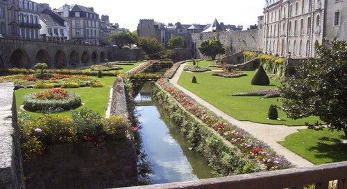 Maison avec piscine couverte et chauffée 
