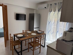 Dining - Family House B Sea Side (letojanni)