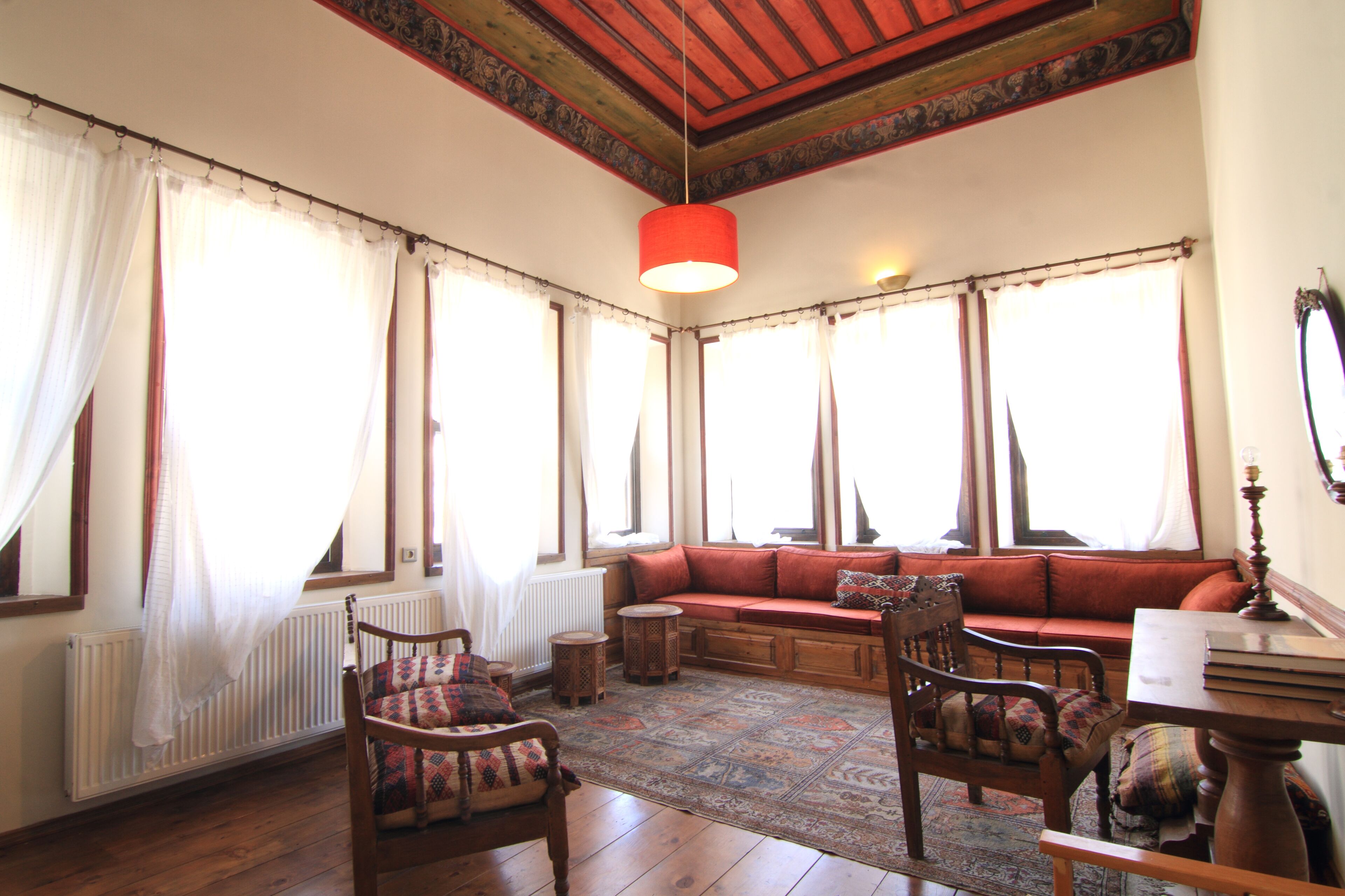 KADI EVI First Floor