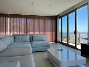 تلفزيون ذكي