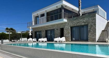Villa with private pool near the beach