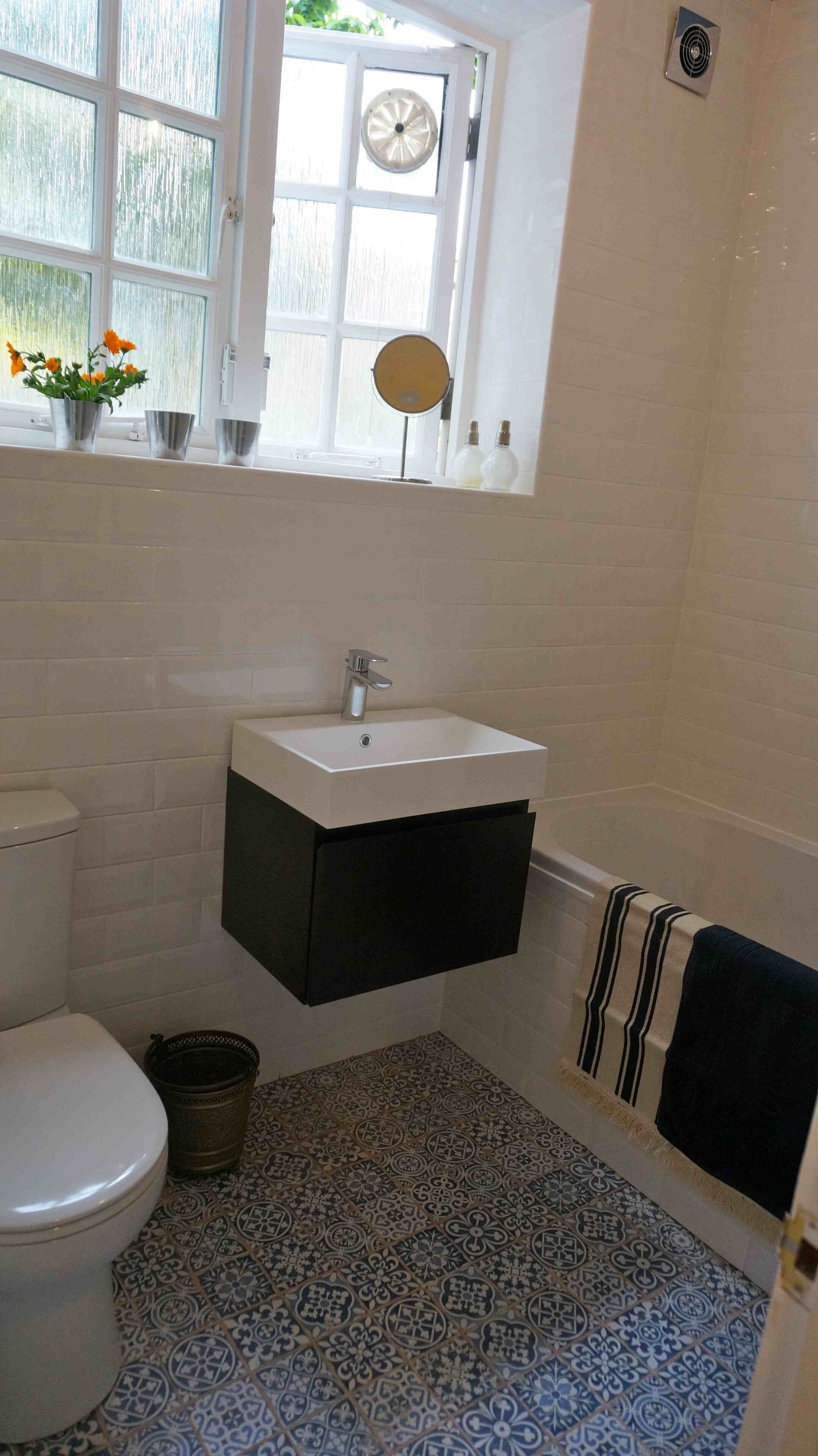 Hammersmith, W6. Gr floor 2 bedroom flat sleeps 4 